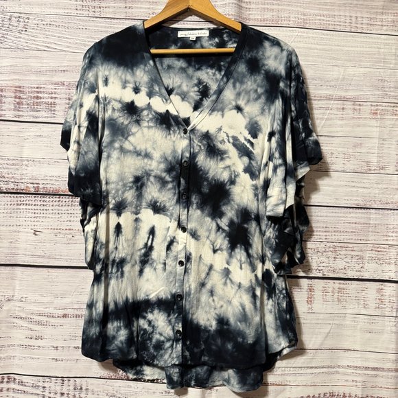 Young Fabulous & Broke Tops - 🎉😀CLEARANCE SALE!!😀🎉YOUNG FABULOUS & BROKE Tie Dye Flutter Sleeve Top